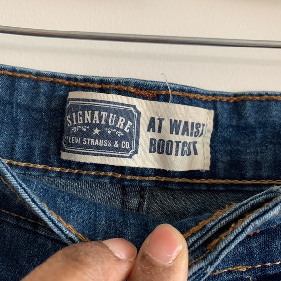 Signature Levi Strauss Bootcut Jeans Medium 10 At Waist Business Casual Western - Picture 2 of 8